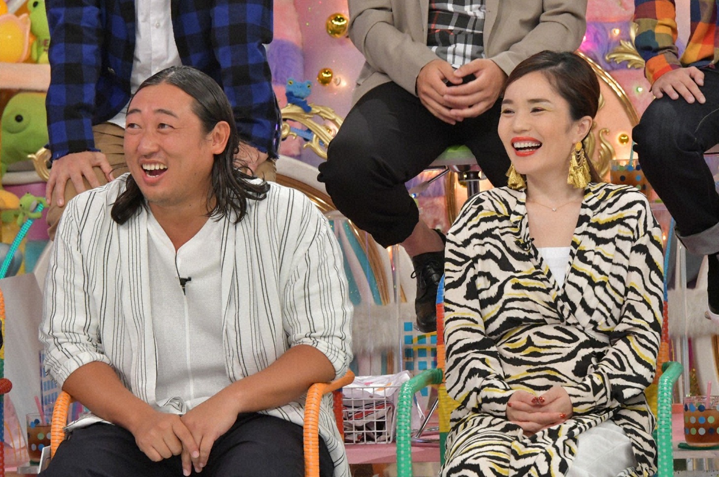 （左から）ロバート秋山、平野ノラ。(c)テレビ朝日