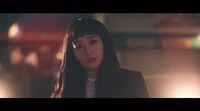 吉本坂46「泣かせてくれよ」のMVより。