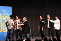 オチを担当することになり急遽打ち合わせするジェラードン。