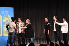 オチを担当することになり急遽打ち合わせするジェラードン。