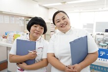 「ドロ刑」にゲスト出演するおかずクラブ。(c)日本テレビ