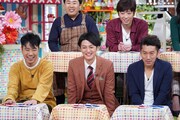 左から藤井隆、ツートライブ。(c)読売テレビ