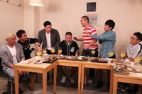 左からダウンタウン、チョコレートプラネット、ハナコ。(c)フジテレビ