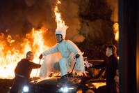 「今田・東野 世界へ飛ぶ ～The phoenix to the world～」ロケ中の様子。