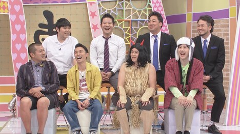 （前列左から）カミナリ、ねじ、（後列左から）しゃもじ、ブルーリバー。(c)中京テレビ