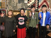 左から海原やすよ ともこ、吉田たち。
