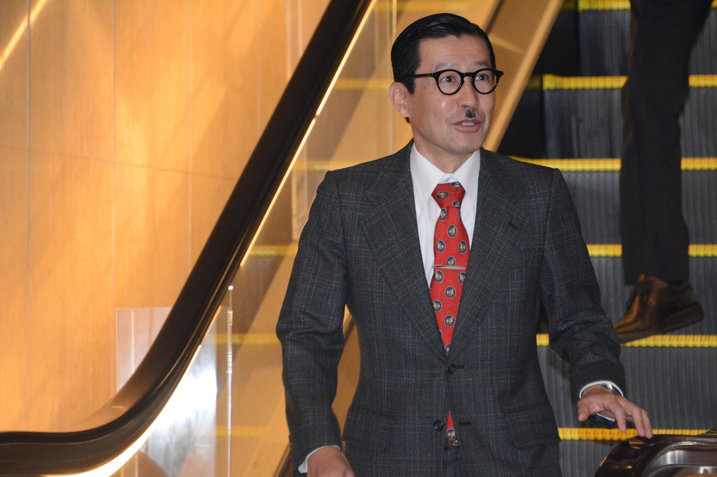 イワイガワ・岩井ジョニ男