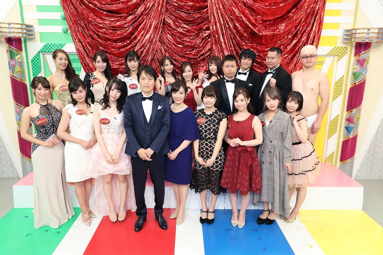 セクシー女優13名のクイズ大会をジュニア、次長課長河本、ガリチュウ福島ら見守る