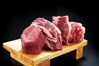 「超肉厚牛角盛り」