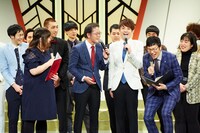 「よしもと漫才劇場4周年記念記者会見」の様子。