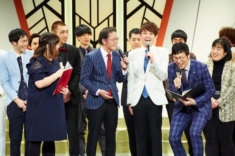 「よしもと漫才劇場4周年記念記者会見」の様子。