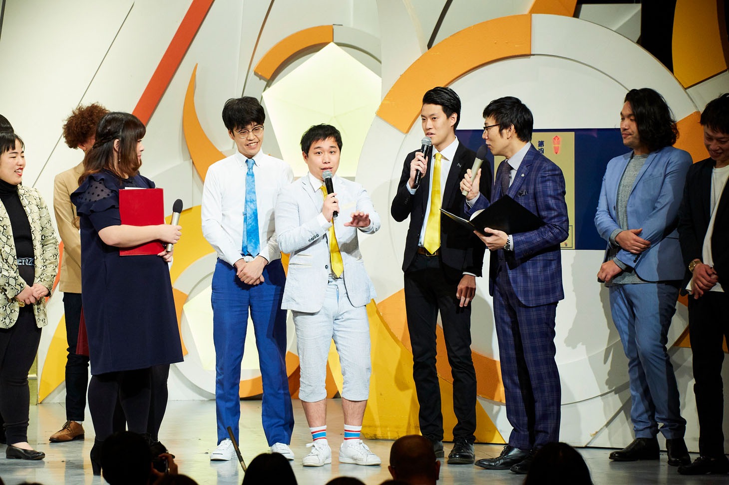 「よしもと漫才劇場4周年記念記者会見」の様子。