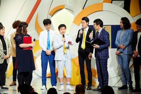 「よしもと漫才劇場4周年記念記者会見」の様子。