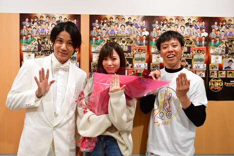 スマイル瀬戸(左)とめぐみさん(中央)、スマイル・ウーイェイよしたか(右)。