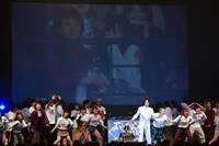 公開プロポーズの様子。