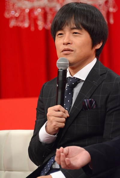 2018年12月2日に行われた「生田家の朝」製作発表会見に出席したバカリズム。