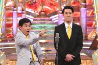 「M-1グランプリ2018」でネタを披露する霜降り明星。