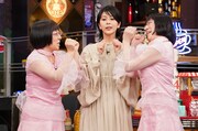 左から阿佐ヶ谷姉妹・美穂、松たか子、阿佐ヶ谷姉妹・江里子。(c)日本テレビ