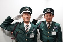 ドラマ「ドロ刑 -警視庁捜査三課-」に出演するマシンガンズ。(c)日本テレビ