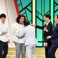 霜降り明星が漫才劇場に凱旋、見取り図盛山も袖で涙「心優しいモンスター」