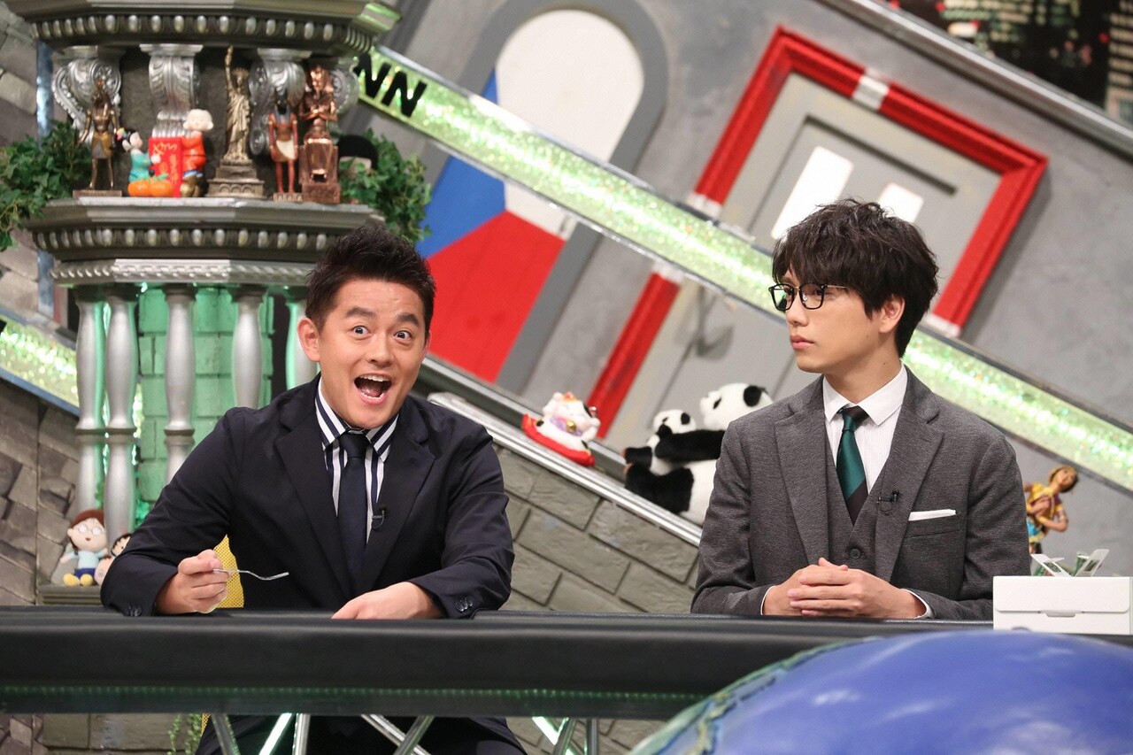 「全力！脱力タイムズ」に出演する（左から）スピードワゴン井戸田、山崎育三郎。(c)フジテレビ