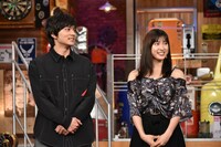 左から北村匠海、土屋太鳳。(c)日本テレビ
