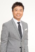 連続ドラマ「後妻業」に出演する次長課長・河本。