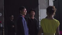 CM撮影現場のメイキングカット。