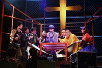 舞台「ジーザス・クライスト・レディオスター」のワンシーン。