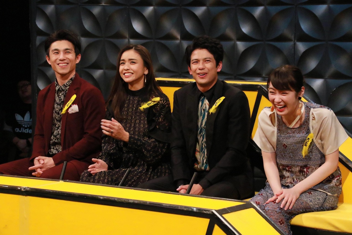 観覧ゲストたち。(c)フジテレビ