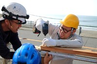 DIYに挑戦する野性爆弾くっきー。(c)MBS