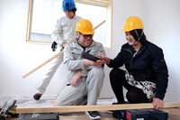 「ここDIYしたヤツ天才かよ」のワンシーン。(c)MBS