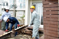 「ここDIYしたヤツ天才かよ」のワンシーン。(c)MBS