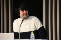 恋愛のアドバイスを送る三四郎・相田。