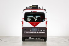 チュートリアル福田のカスタムカー「移動式バイクパーク フクダーランド」。