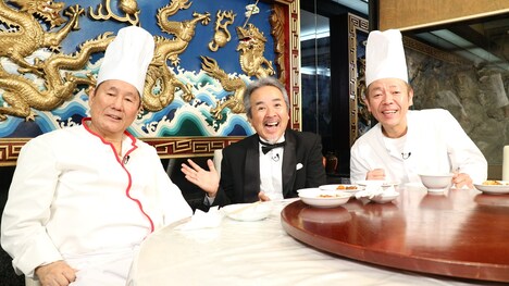 左からビートたけし、つまみ枝豆、玉袋筋太郎。(c)BSスカパー！