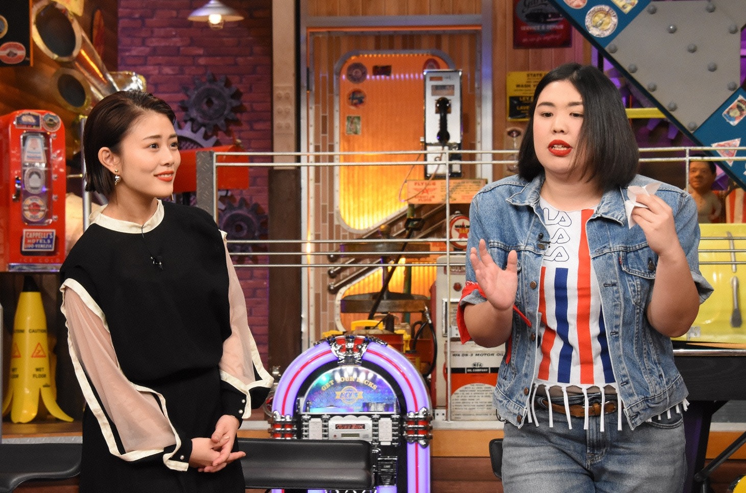 左から高畑充希、紅しょうが・熊元プロレス。(c)日本テレビ