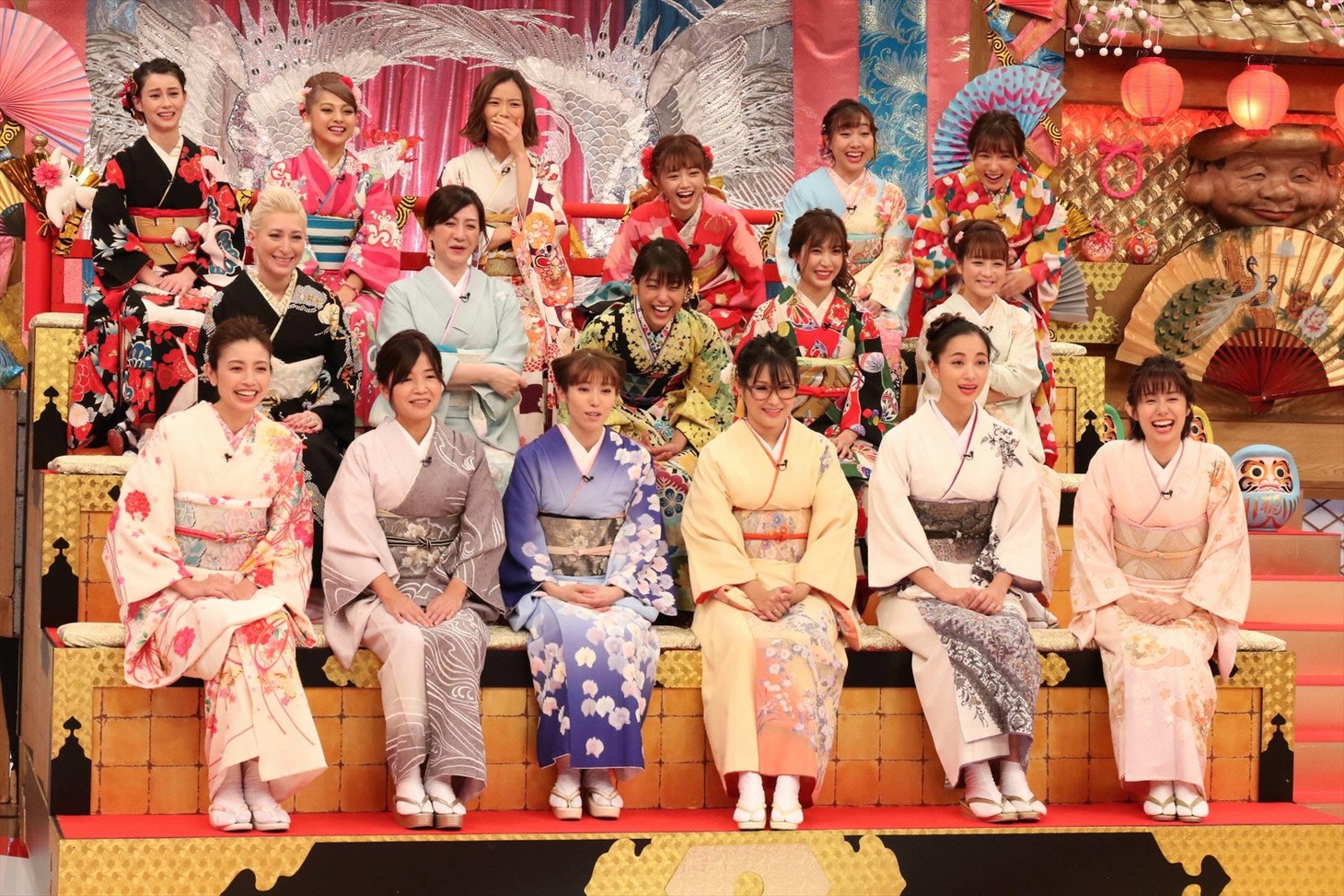 パネラーの女性たち。(c)フジテレビ