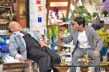 （左から）笑福亭鶴瓶、明石家さんま。