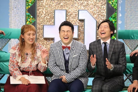 和牛と丸山桂里奈(左)。(c)フジテレビ