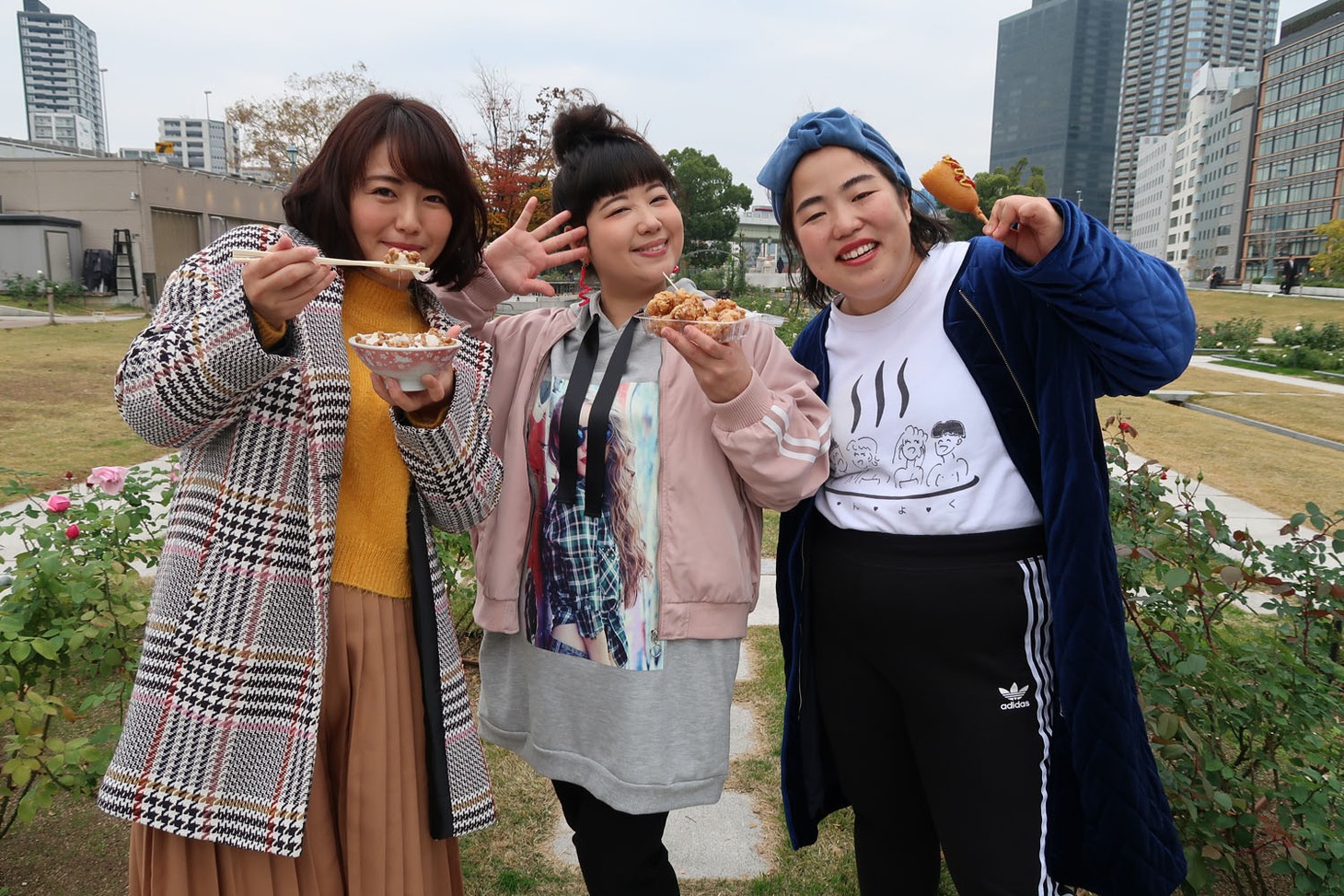 （左から）磯山さやか、アジアン馬場園、ゆりやんレトリィバァ。(c)関西テレビ