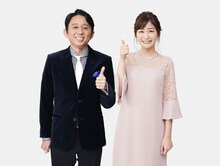MCの有吉弘行（左）とアシスタントの岩田絵里奈アナウンサー（右）。(c)日本テレビ