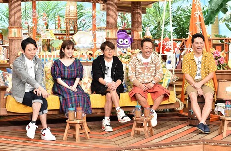（左から）有吉弘行、筧美和子、さまぁ～ず、ますだおかだ岡田。(c)TBS