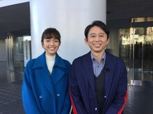 左から佐藤栞里、有吉弘行。(c)日本テレビ