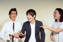 左からモグライダー芝、XXCLUB大島、かが屋・賀屋。