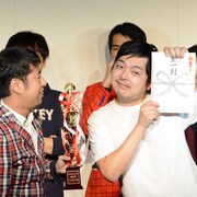 K-PROの2018年MVPはウエストランド、河本が金一封から“ひょっこり”