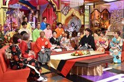 「今夜くらべてみました 超人気俳優もDA PUMPも直美も!!元日から超豪華3時間SP」スタジオパートのワンシーン。(c)日本テレビ