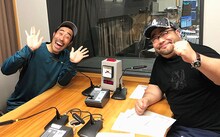 なすび（左）と髭男爵・山田ルイ53世（右）。