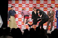 「2019ルミネtheよしもと新春キャンペーン」発表会の様子。