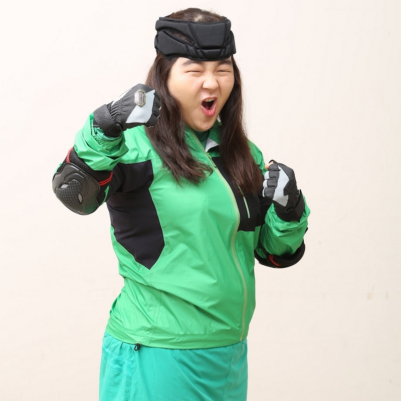 「逃走中 ハンターと進撃の恐竜」に出演する、ゆにばーす・はら。(c)フジテレビ